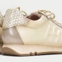 NEED IT. WANT IT. HAVE IT. GET IT.: Taylors We Love Shoes