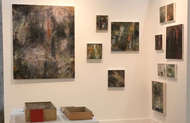 Quiet Dog Gallery 966X628 1 768x499