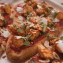 Naan + Pizza + Tikka = Fusion Food Heaven! | Chicken Tikka Pizza